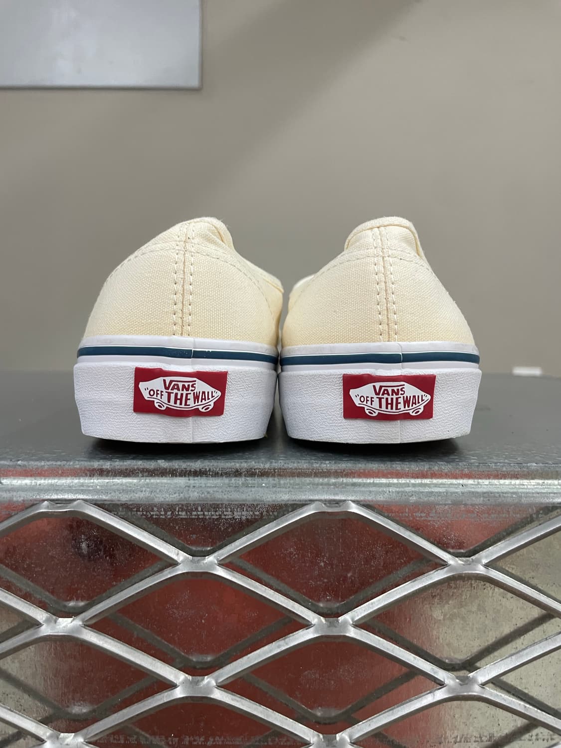 반스 어센틱 화이트 250 상품이미지3