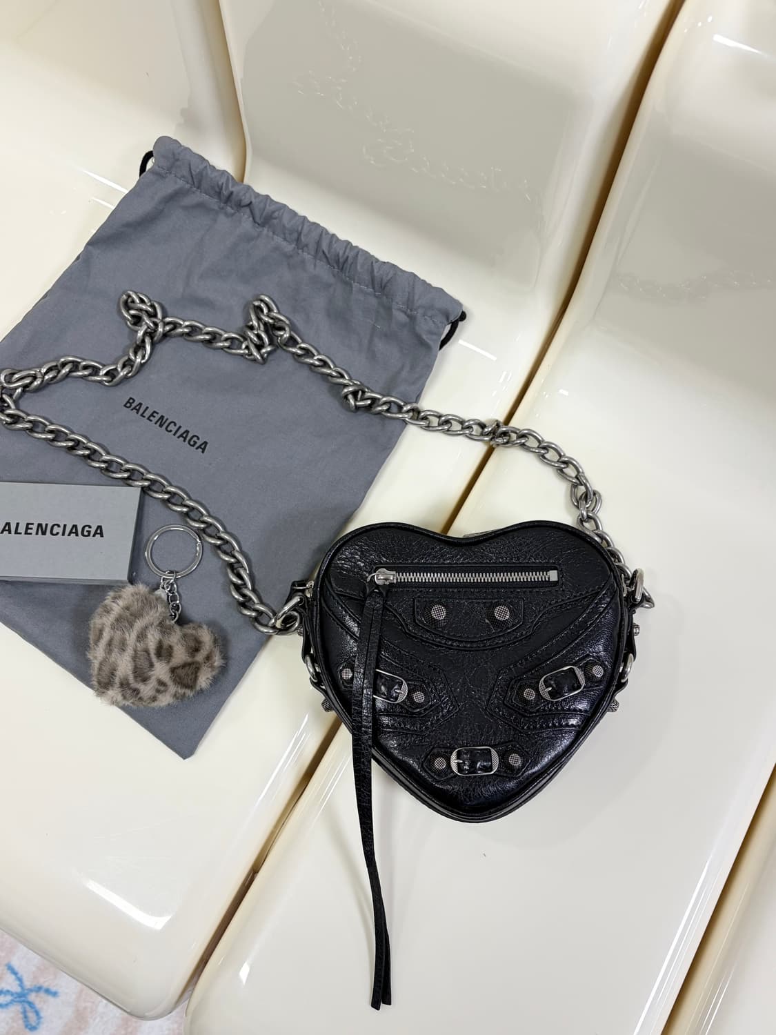 [S급 정품] 발렌시아가 르카골 하트백 상품이미지2