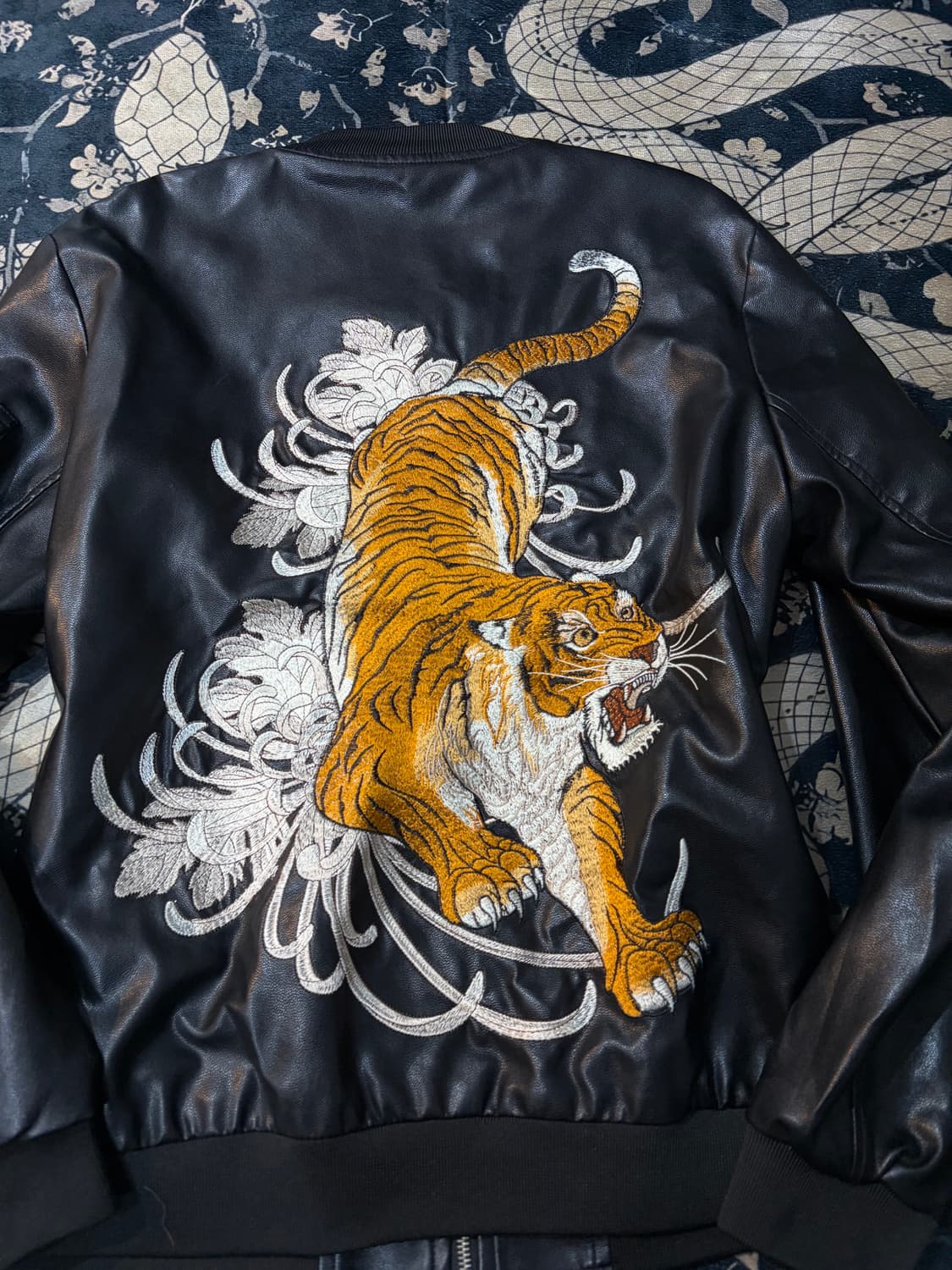 Japanese leather tiger Sukajan(unisex) 상품이미지8