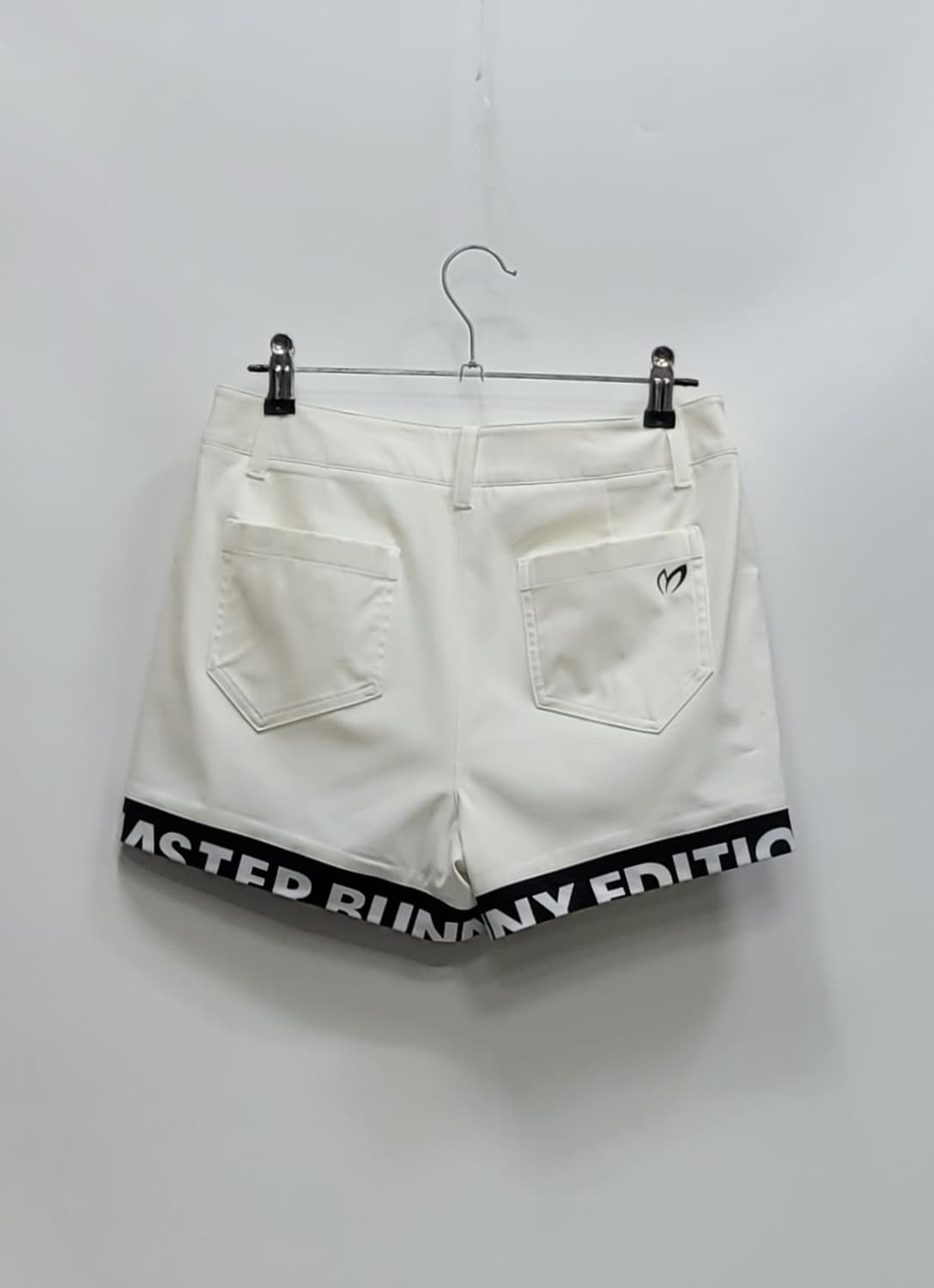 마스터바니에디션 골프 숏팬츠 / 여 0 (63-88) 화이트
 상품이미지2