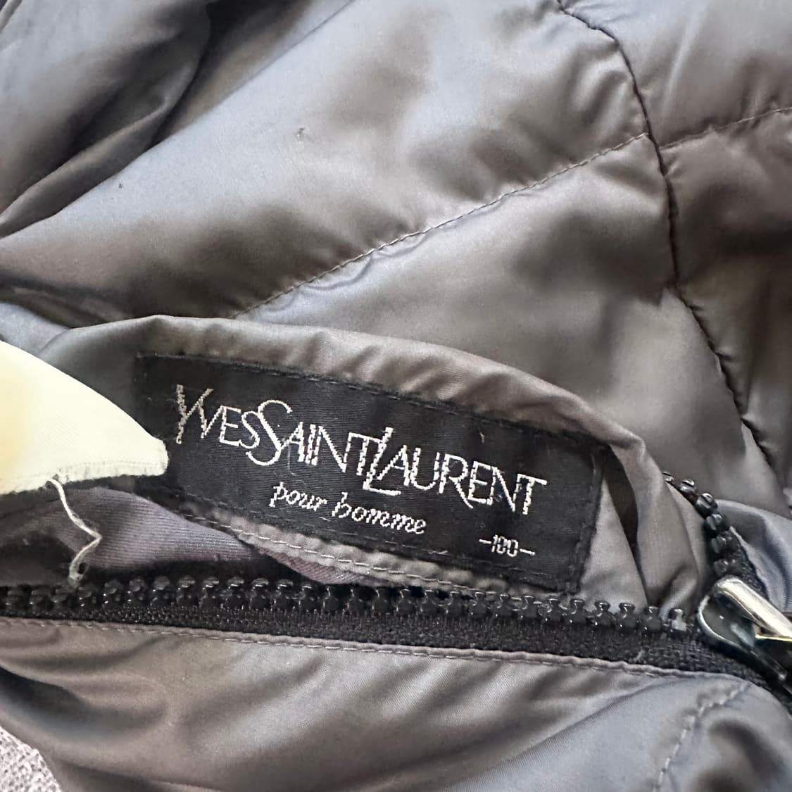 입생로랑 블랙/그레이 양면 패딩 상품이미지5