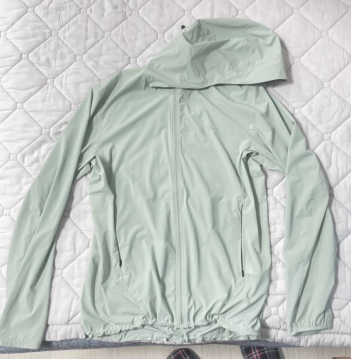 아크테릭스 인센도 하이브리드 후디 스톤그린 민트 상품이미지1