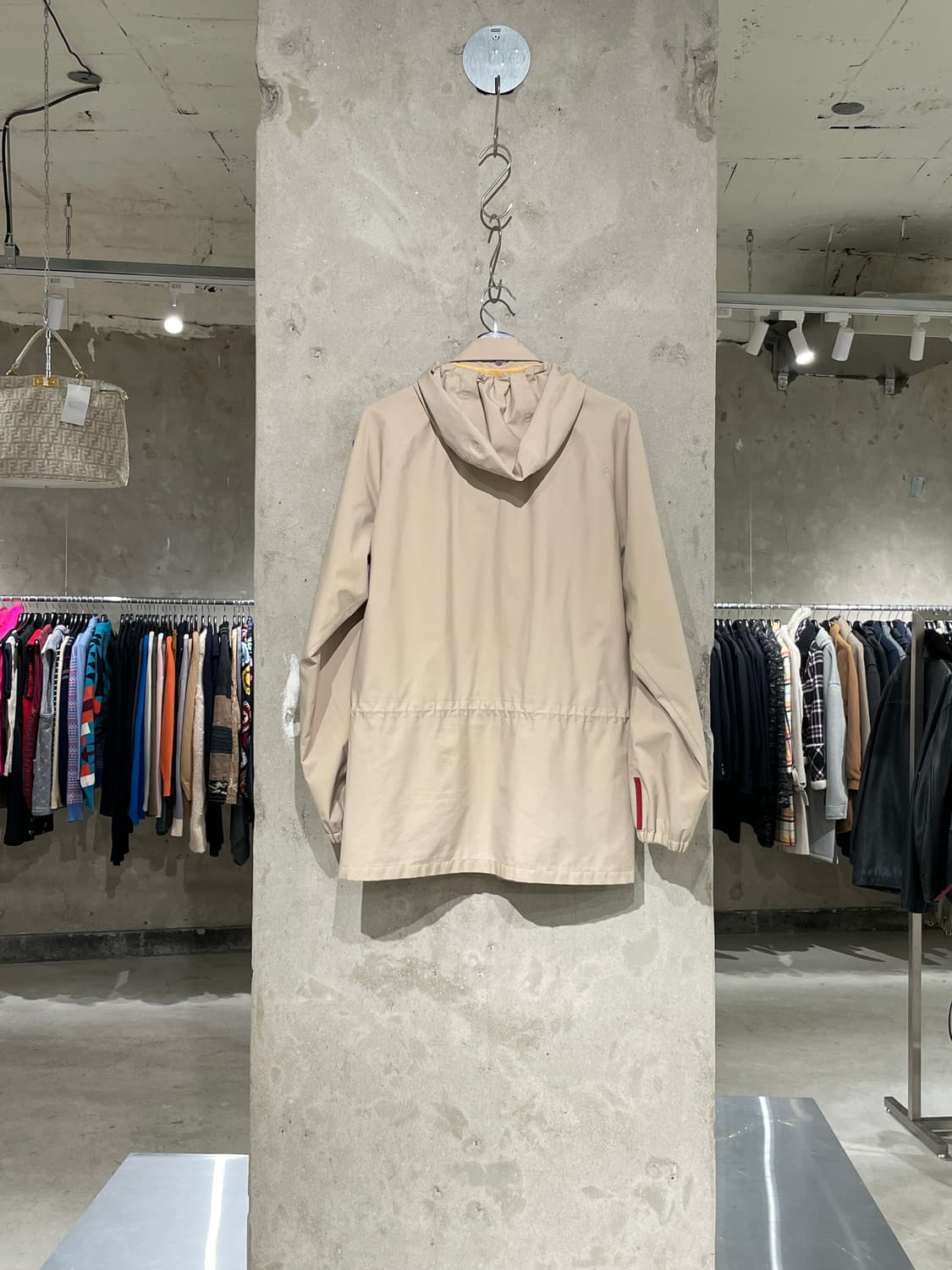 프라다 레드탭 베이지 고어텍스 폴리에스터 파카 상품이미지6