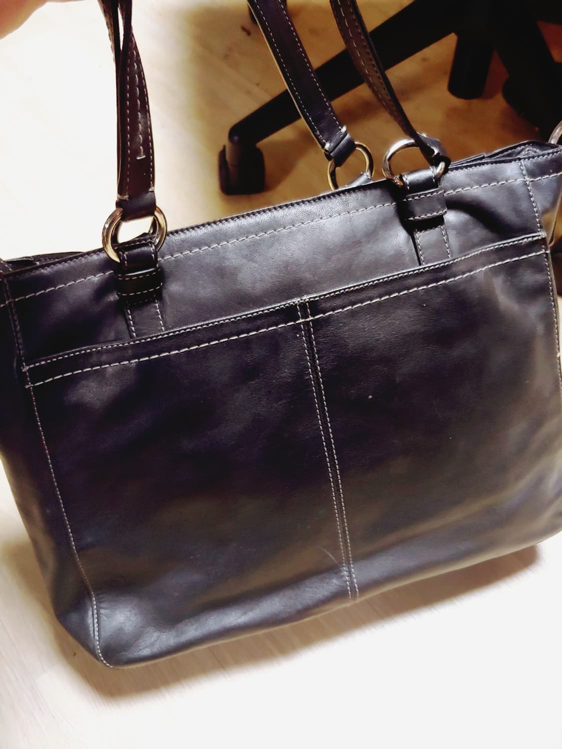 체형 커버 블랙 코치 미디움 백 상품이미지2