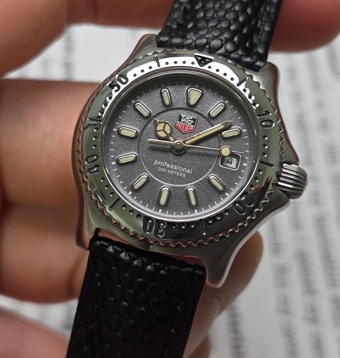 태그호이어 셀 프로페셔널 엘레강스 오리지널 그레이판 쿼츠 여성용 상품이미지4