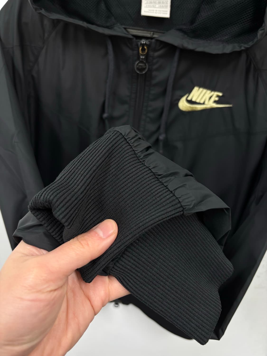 나이키 우먼 투웨이 후드바람막이 상품이미지3