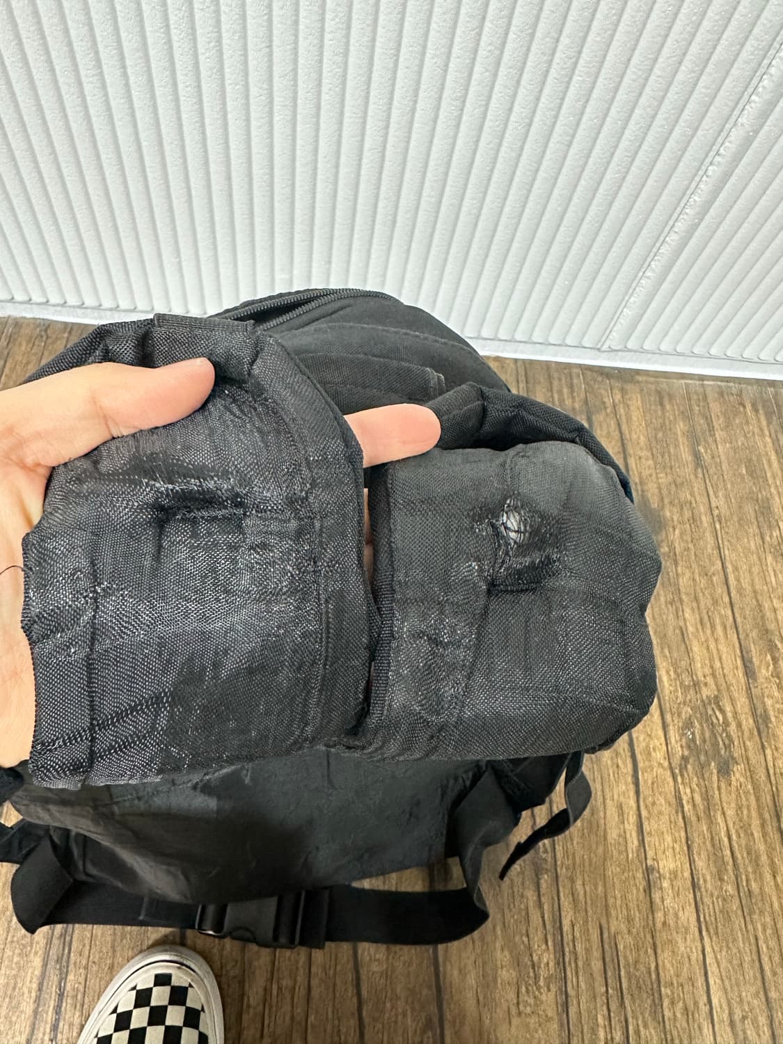 칼하트 킥플립 백팩 블랙 상품이미지9