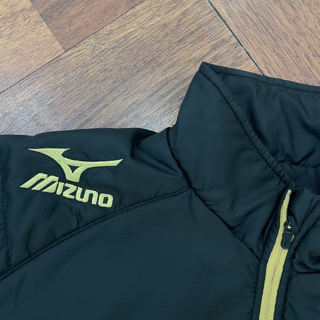 미즈노 반집업 패딩 웜업 상품이미지2