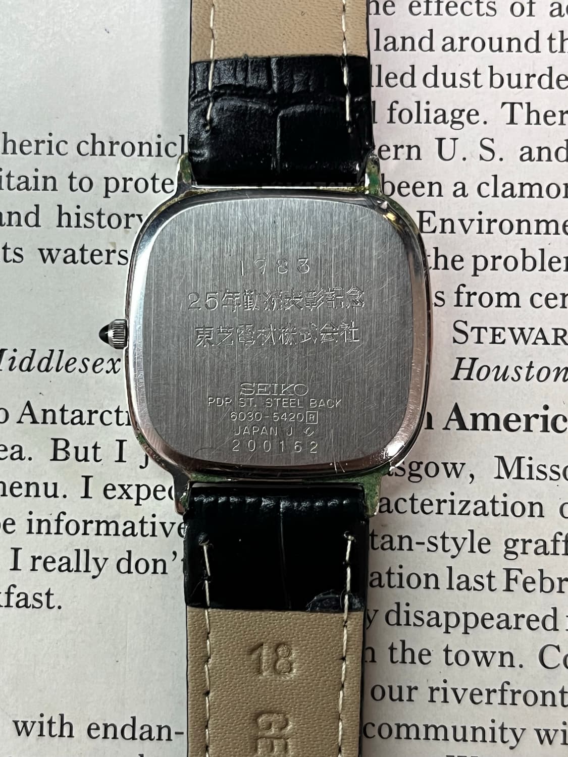 SEIKO DOLCE 텍스처 다이얼 쿼츠 드레스 워치 상품이미지4