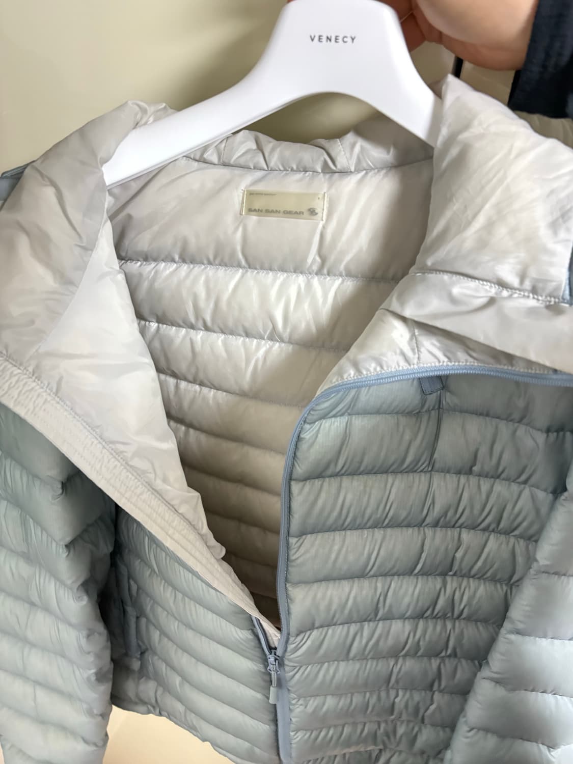 산산기어 23FW 경량패딩 스카이블루 상품이미지4