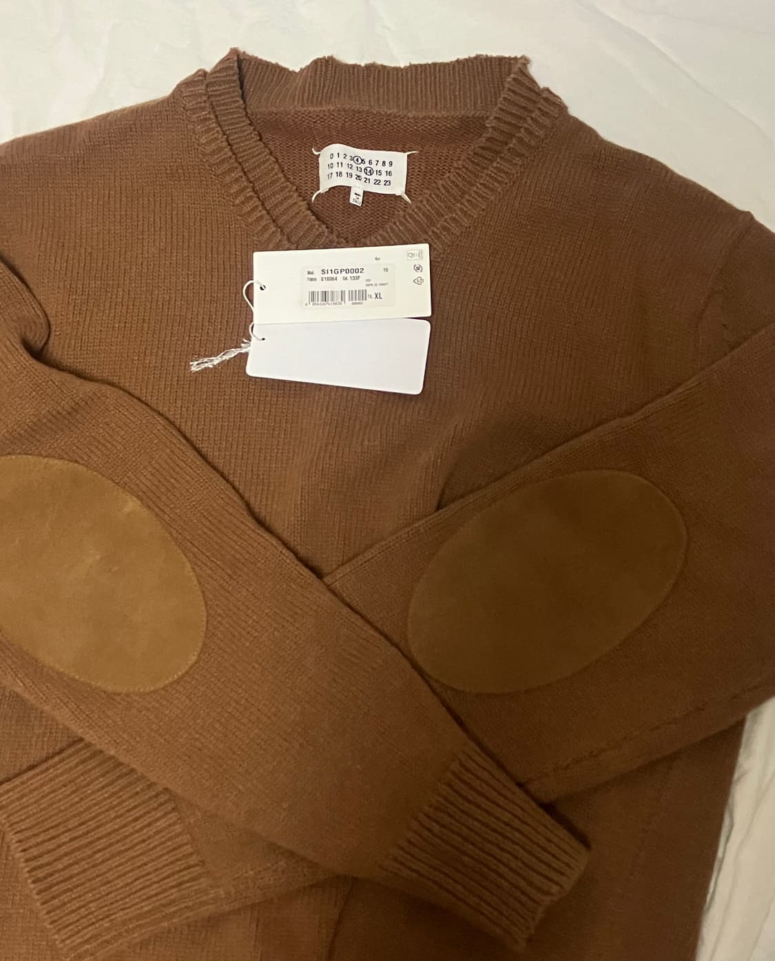 [xl]마르지엘라 브이넥 니트 판매합니다 상품이미지1