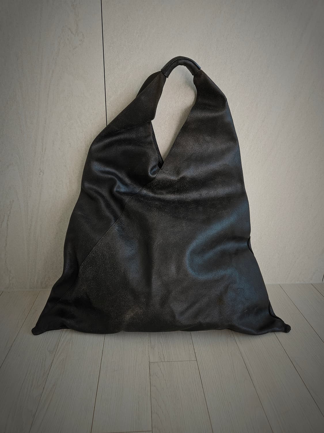 마르지엘라 재패니즈 크랙레더 숄더백 상품이미지1