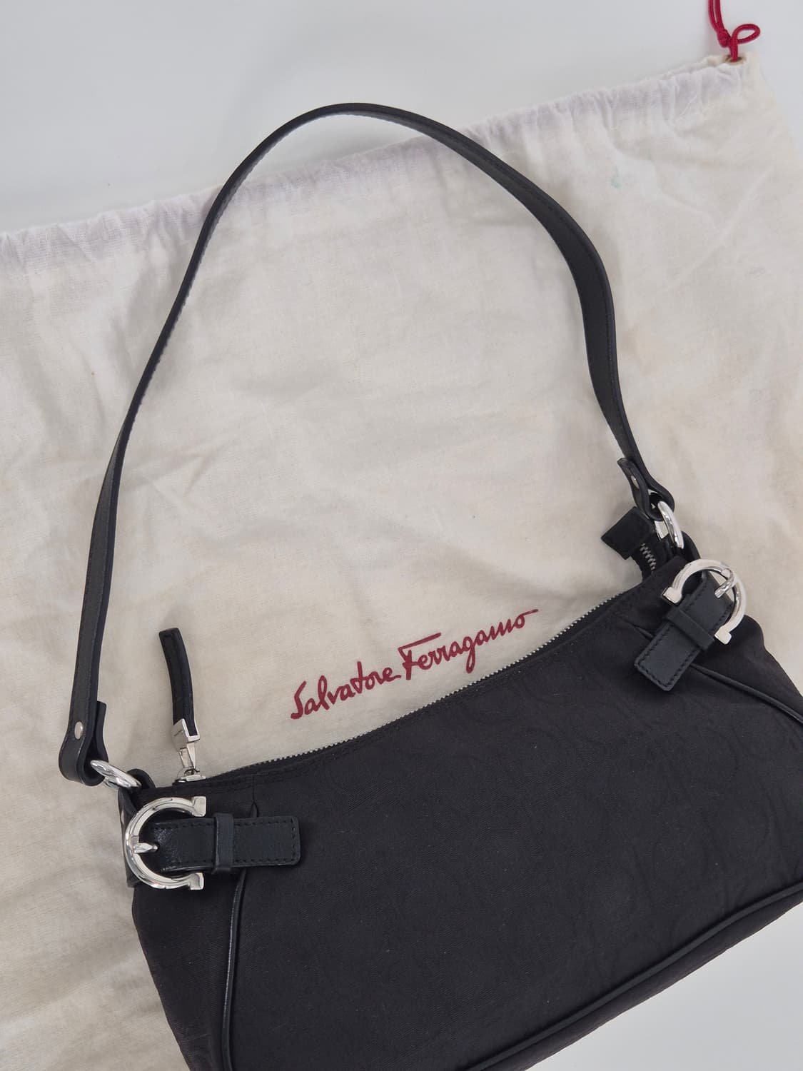 페레가모 간치니 미니호보백 상품이미지5