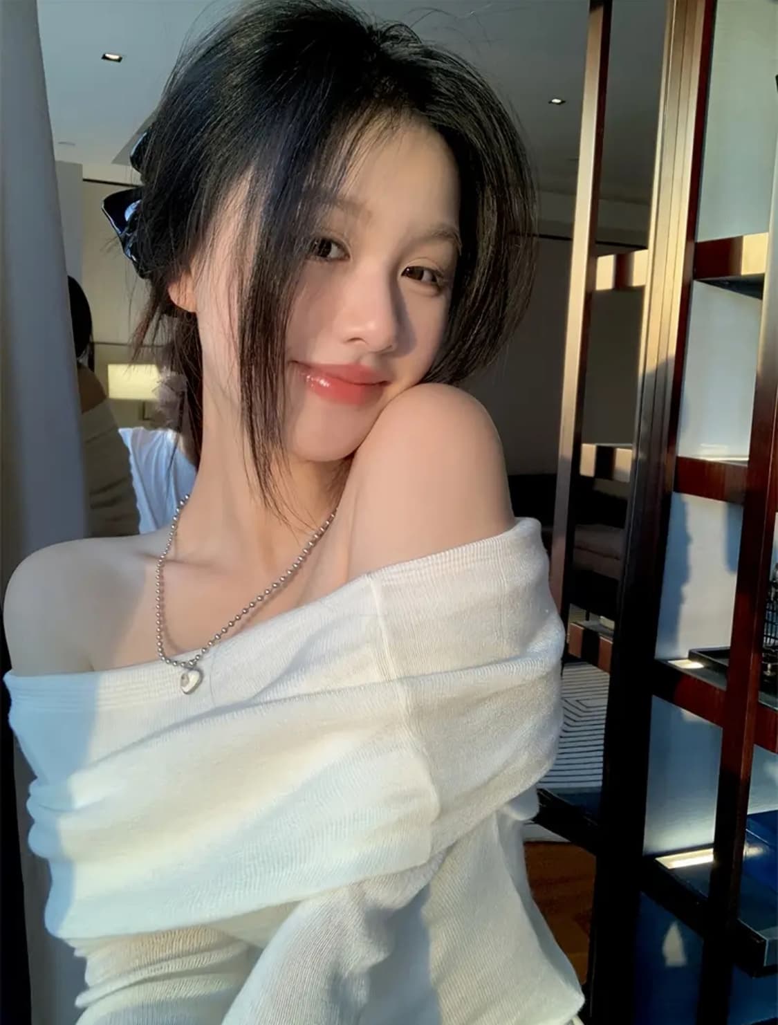 화이트 오프숄더  상품이미지1