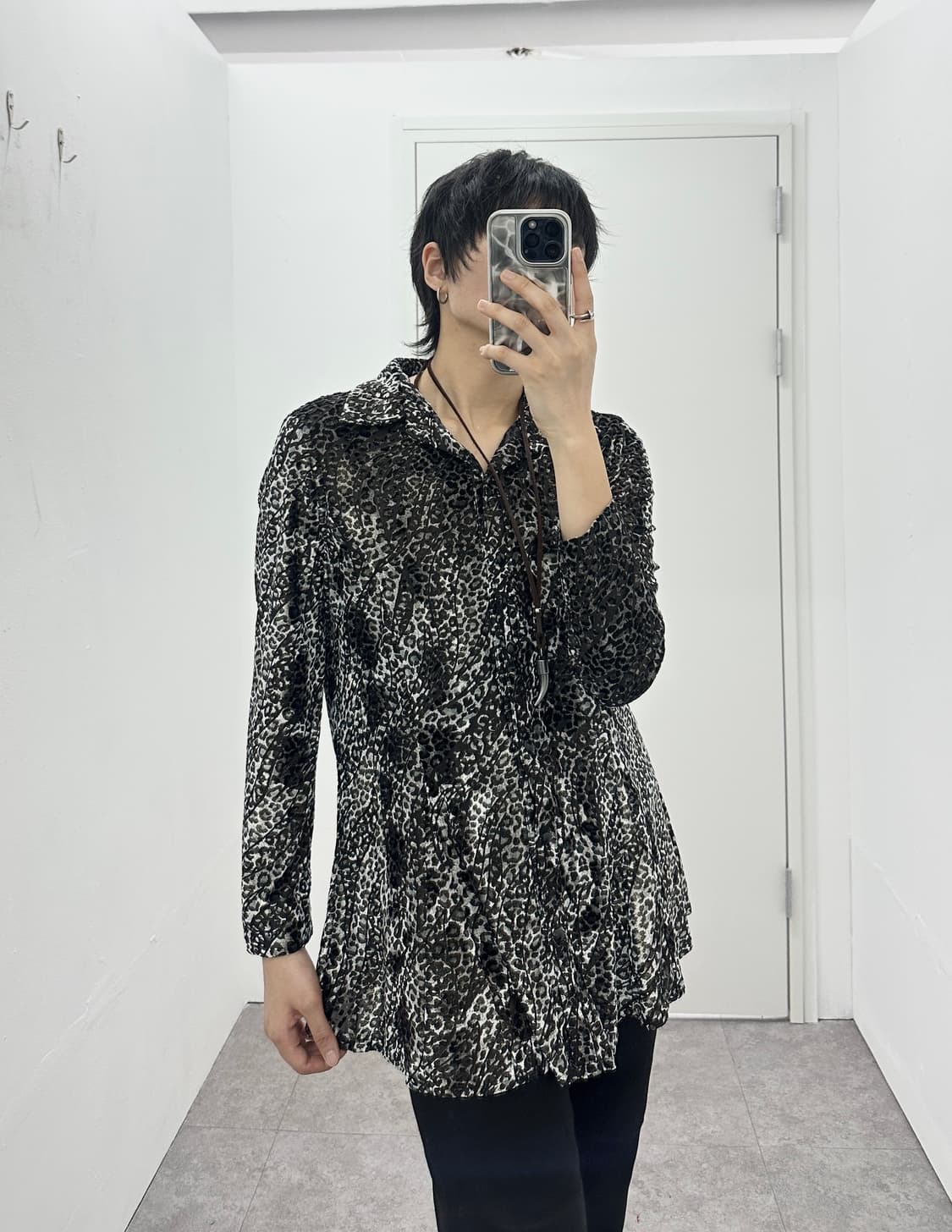 Vintage leopard glossy shirts 상품이미지2