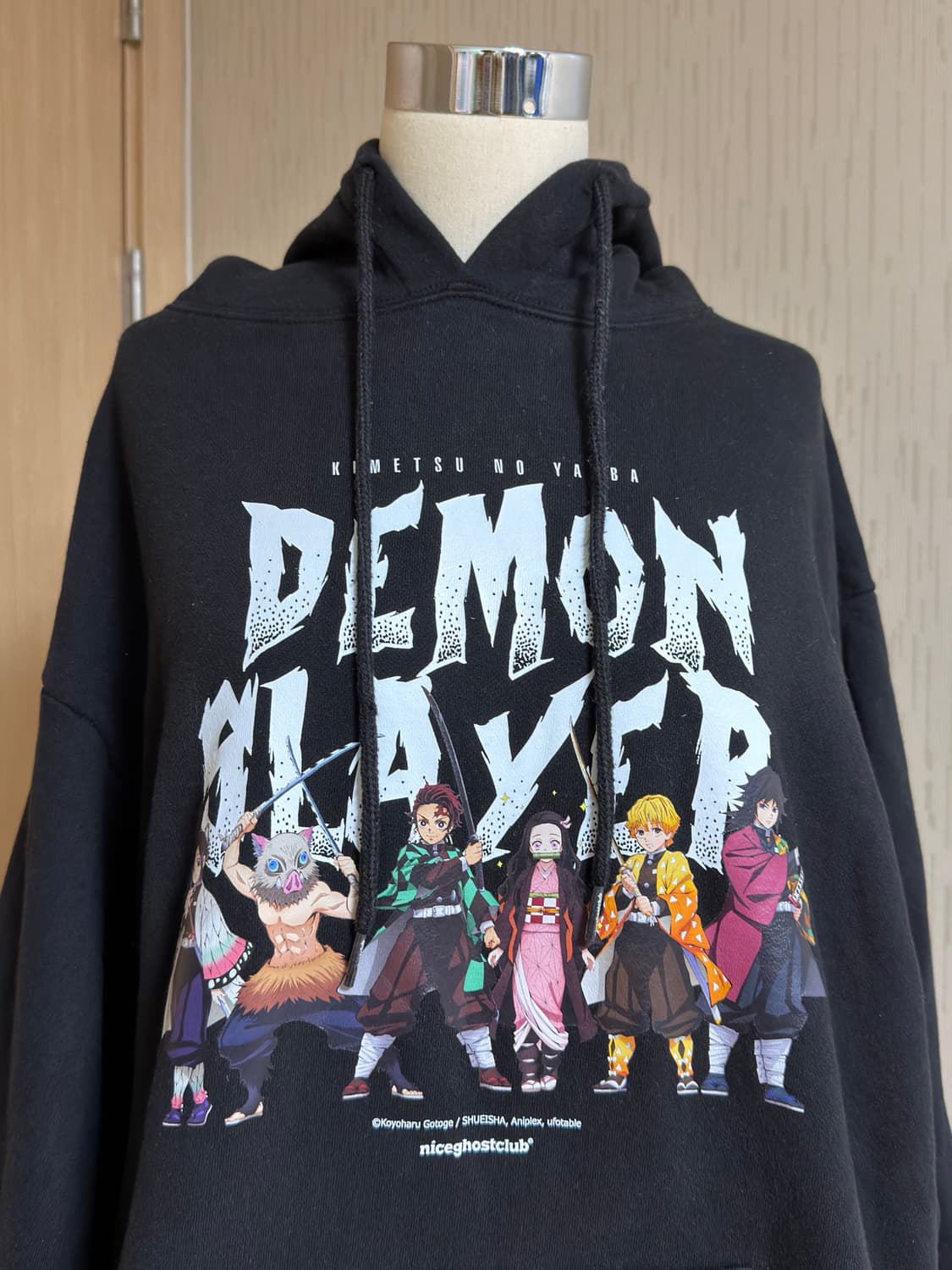 급처 귀멸의 칼날 후드 M 판매 상품이미지1