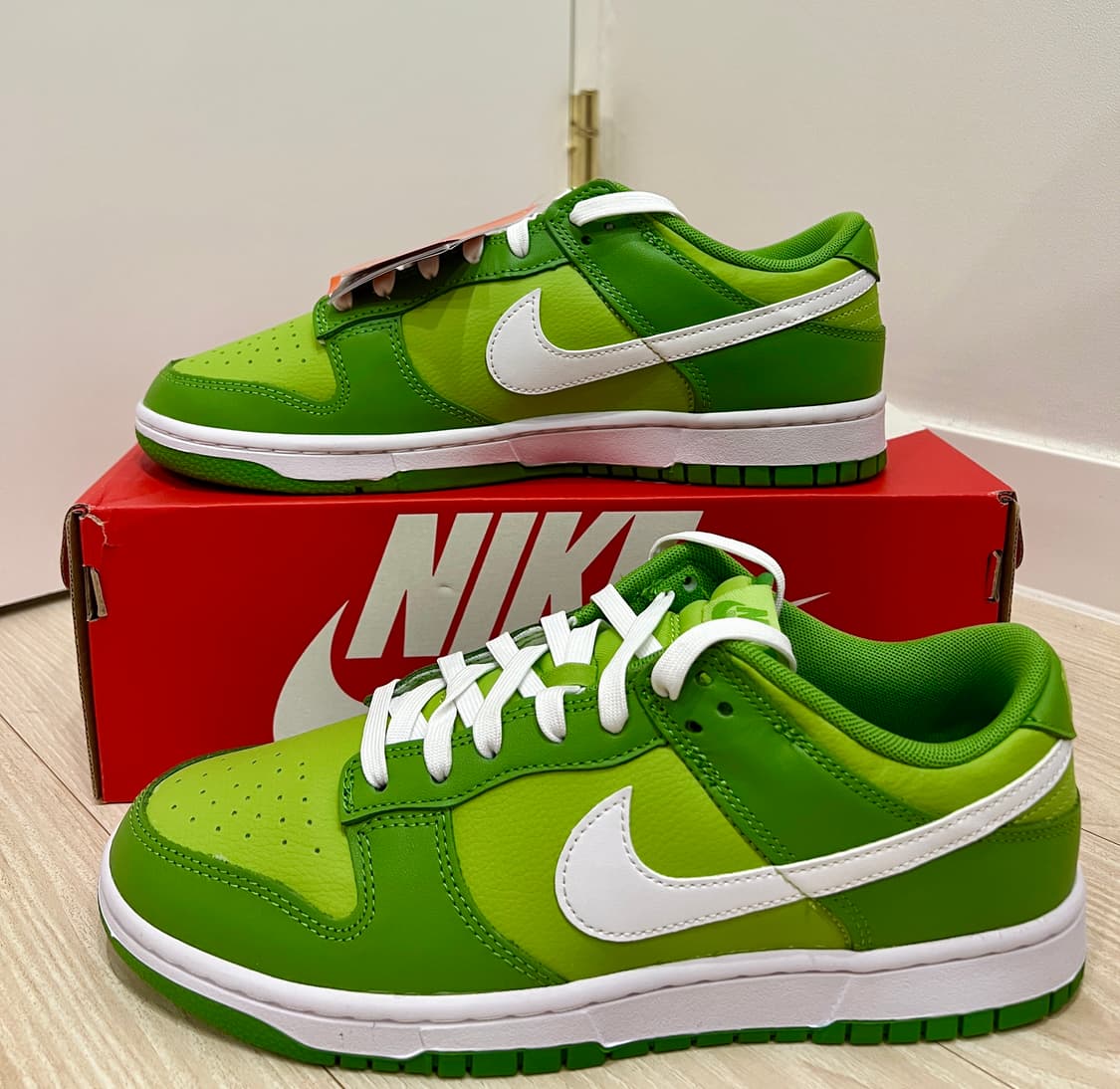 (270/US9)(새제품)나이키 신발 스니커즈 덩크 로우 비비드 그린 상품이미지3