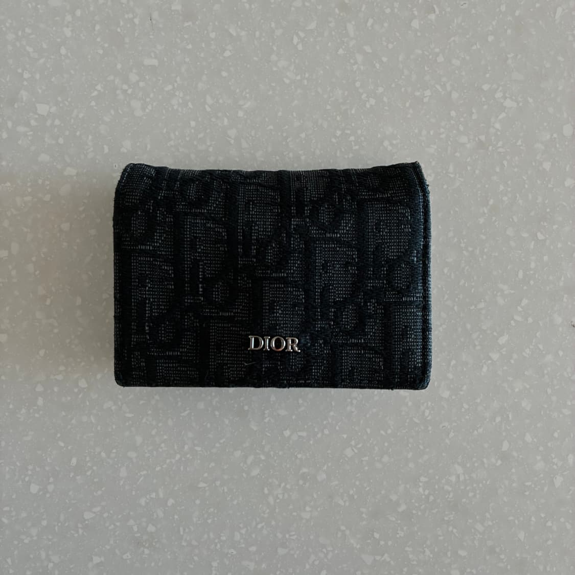 디올 지갑 판매합니다. 상품이미지1