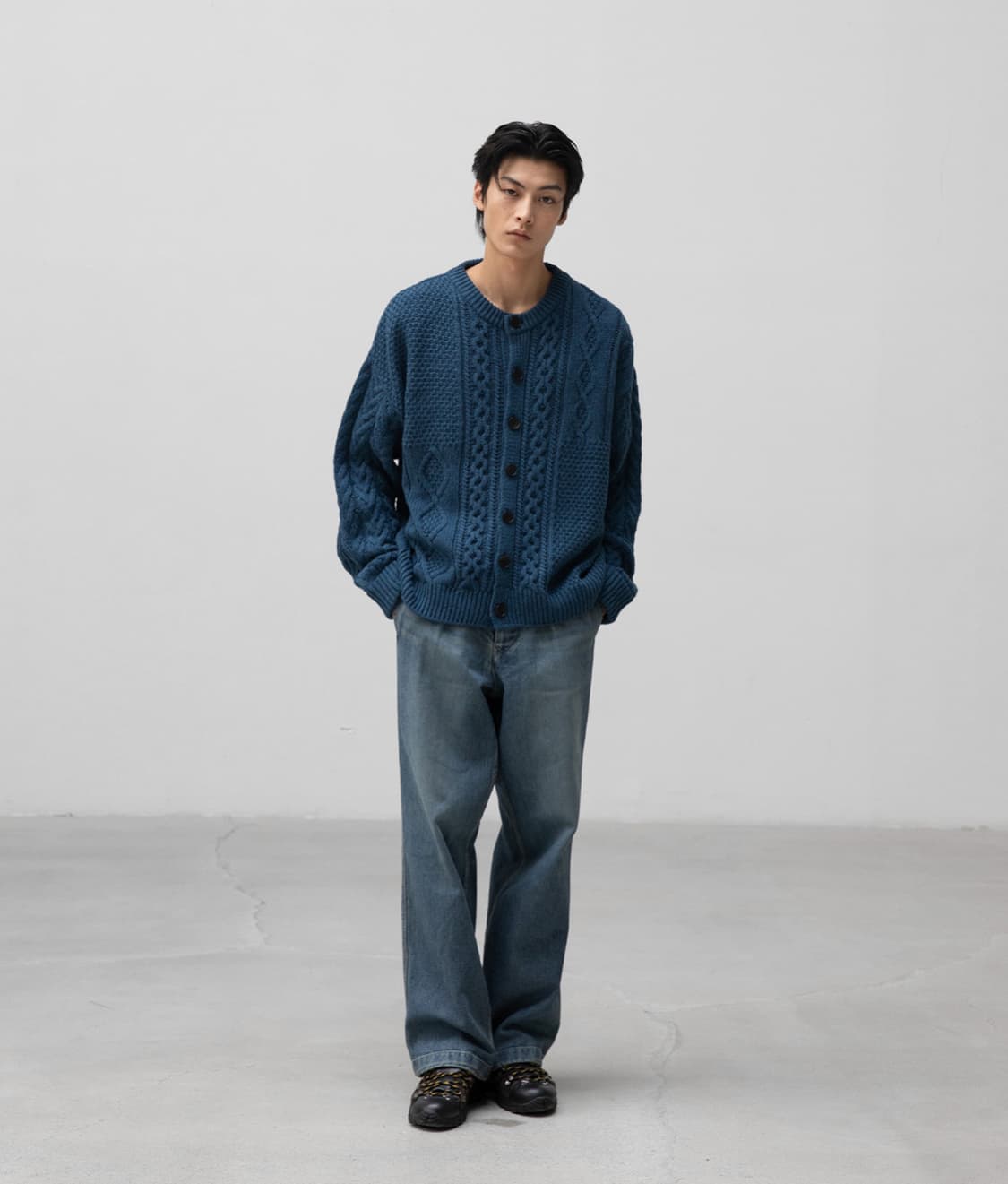 어나더오피스 케이블니트 가디건 데님색상 상품이미지1