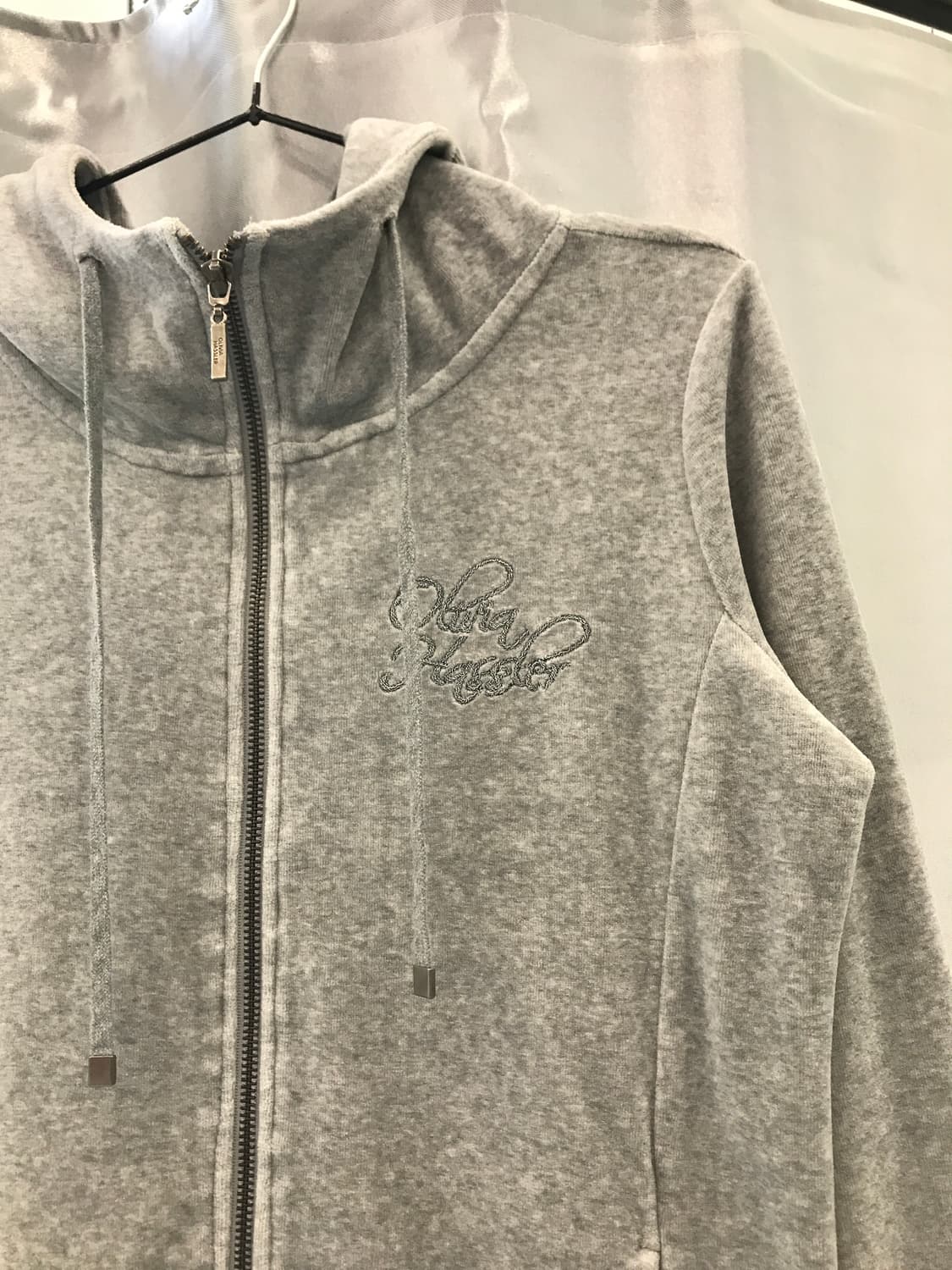 Olivia Hassler Grey Velvet Hoodie zip up 상품이미지6