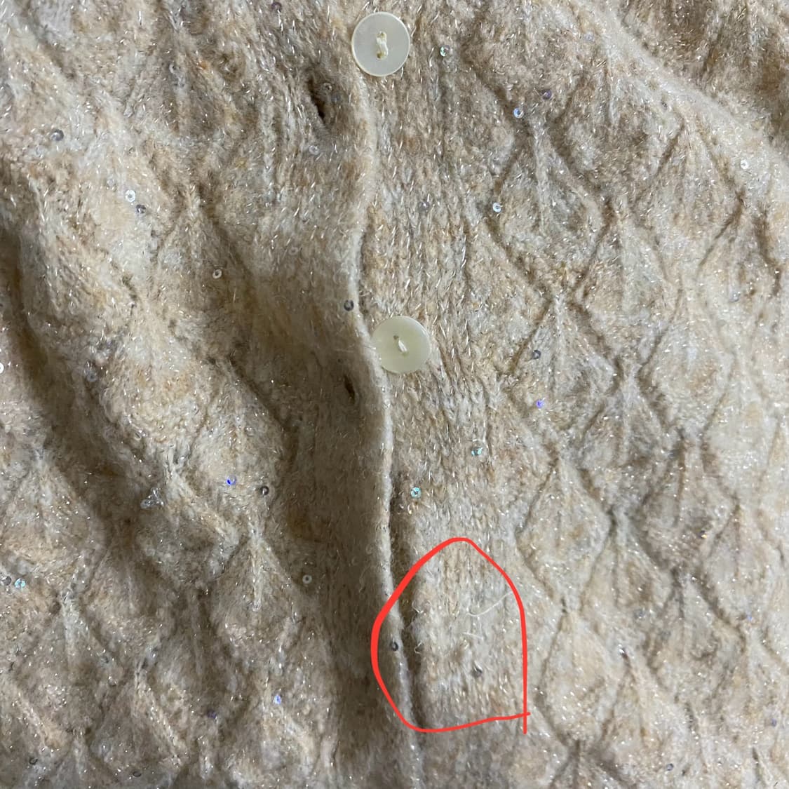 유솝 아뜰리에 로지 스팽글 가디건 베이지 블로그 마켓 인스타 상품이미지3