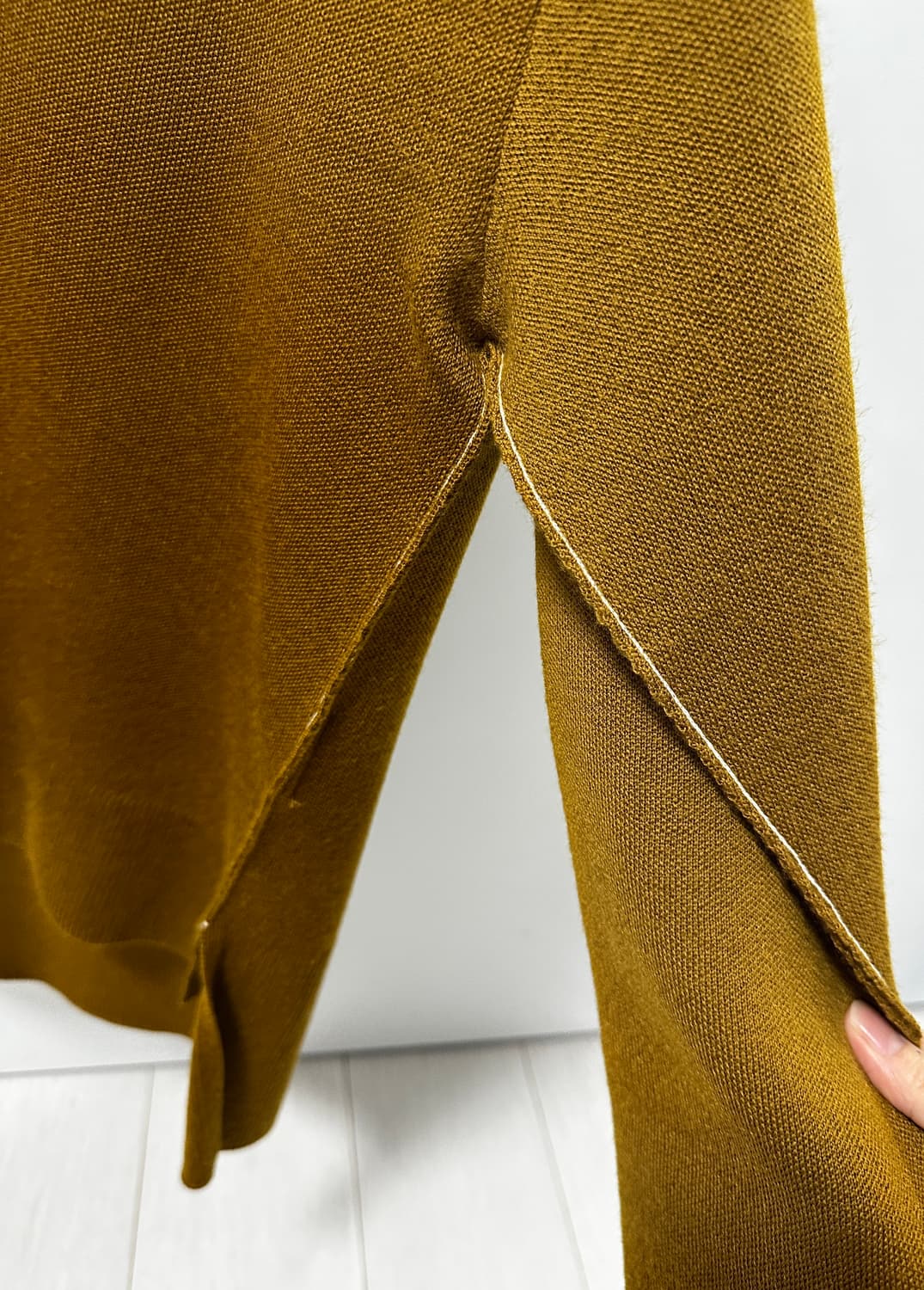 솔리드옴므 오버사이즈 브이넥 니트 상품이미지6