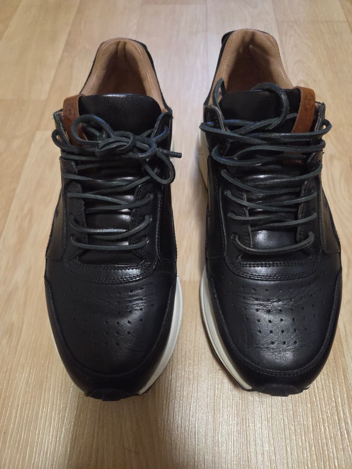 부테로 빈치 24ss 남성 크렉레더 스니커즈 블랙(260) 상품이미지2