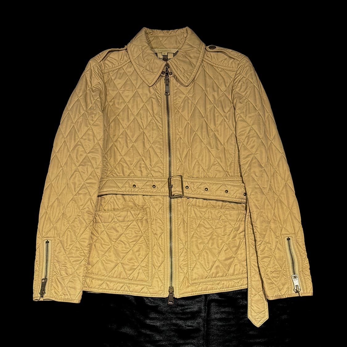 버버리 퀼팅 자켓 상품이미지1