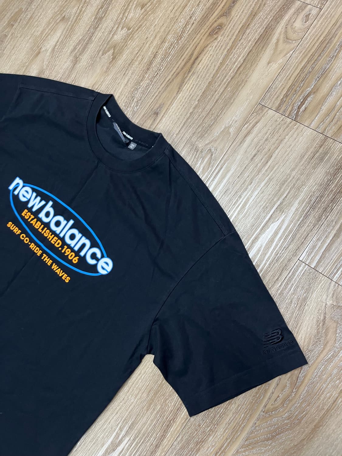 뉴발란스 반팔 티셔츠 105 상품이미지2