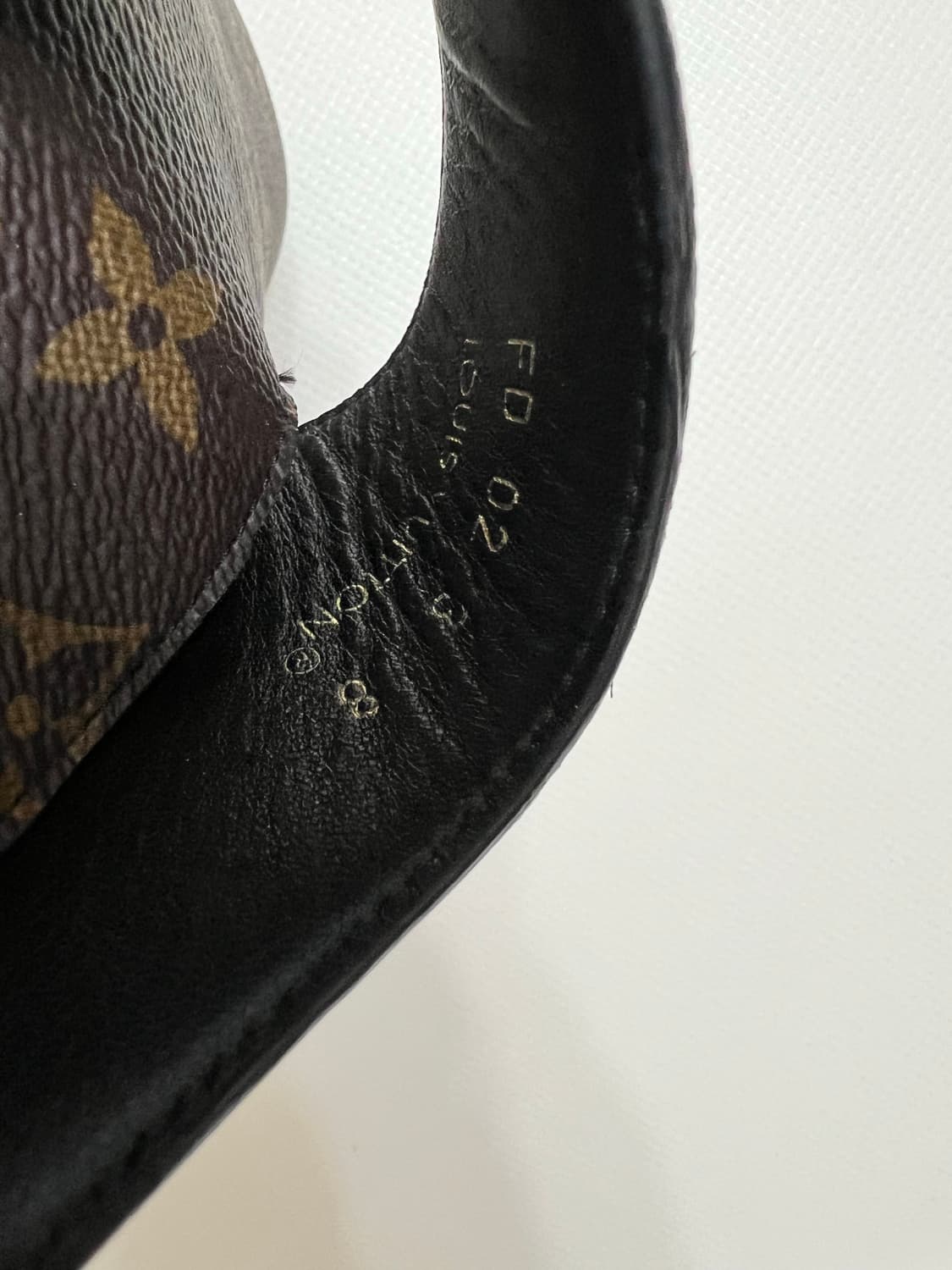 루이비통 이지뮬 UK 8 사이즈 판매 합니다 상품이미지5