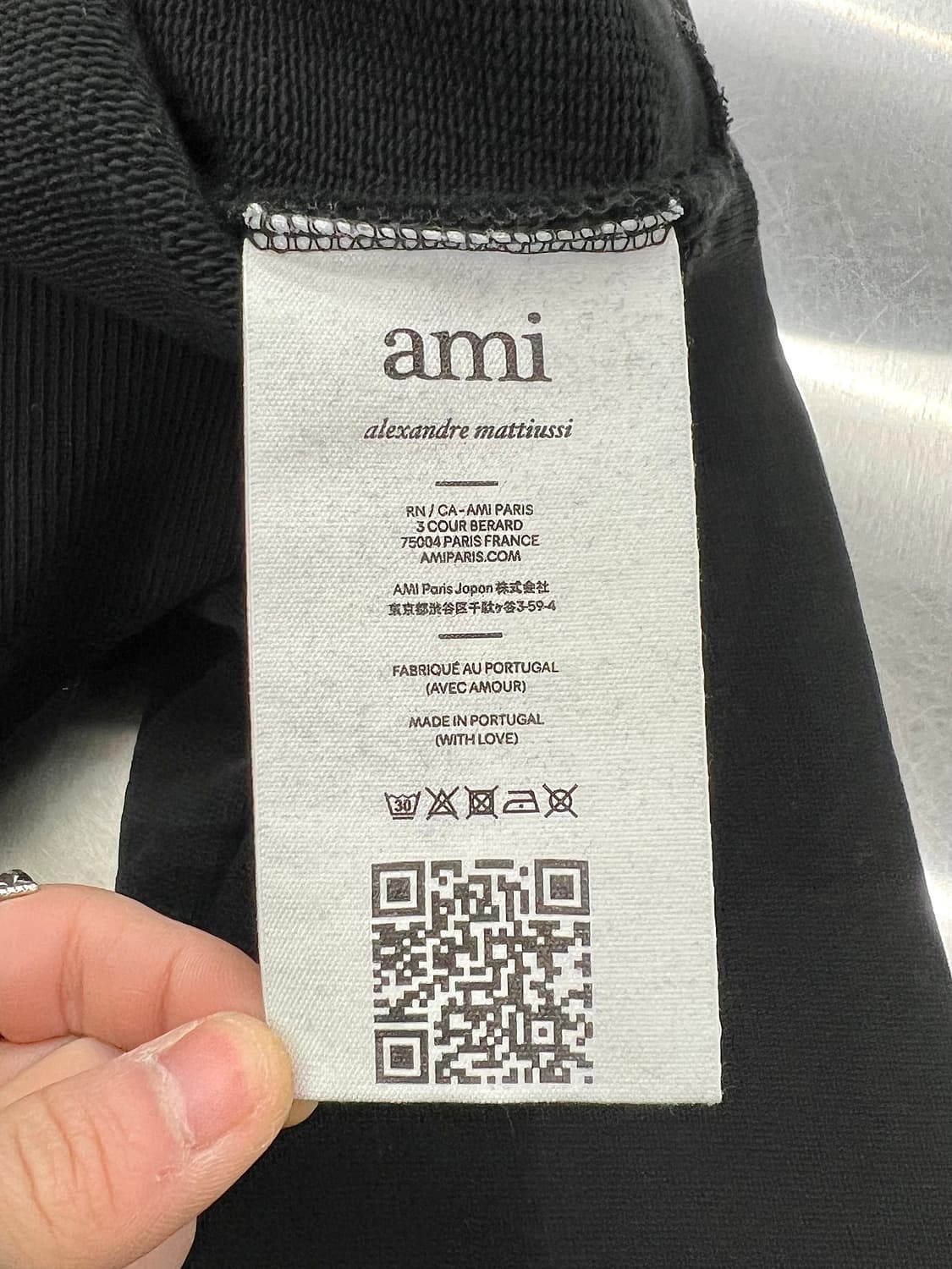 아미 21ss 블랙 스몰 하트로고 크루넥 스웨트 셔츠 상품이미지9