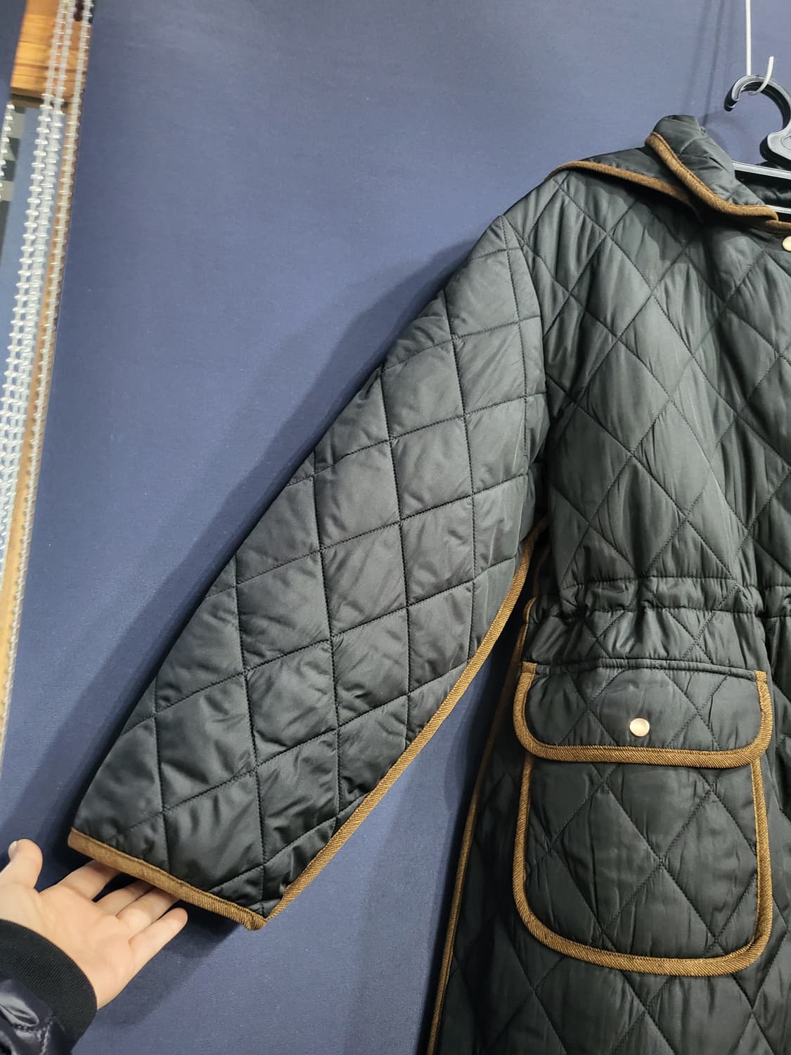 더엣지 퀼팅 패딩(새상품) 상품이미지3