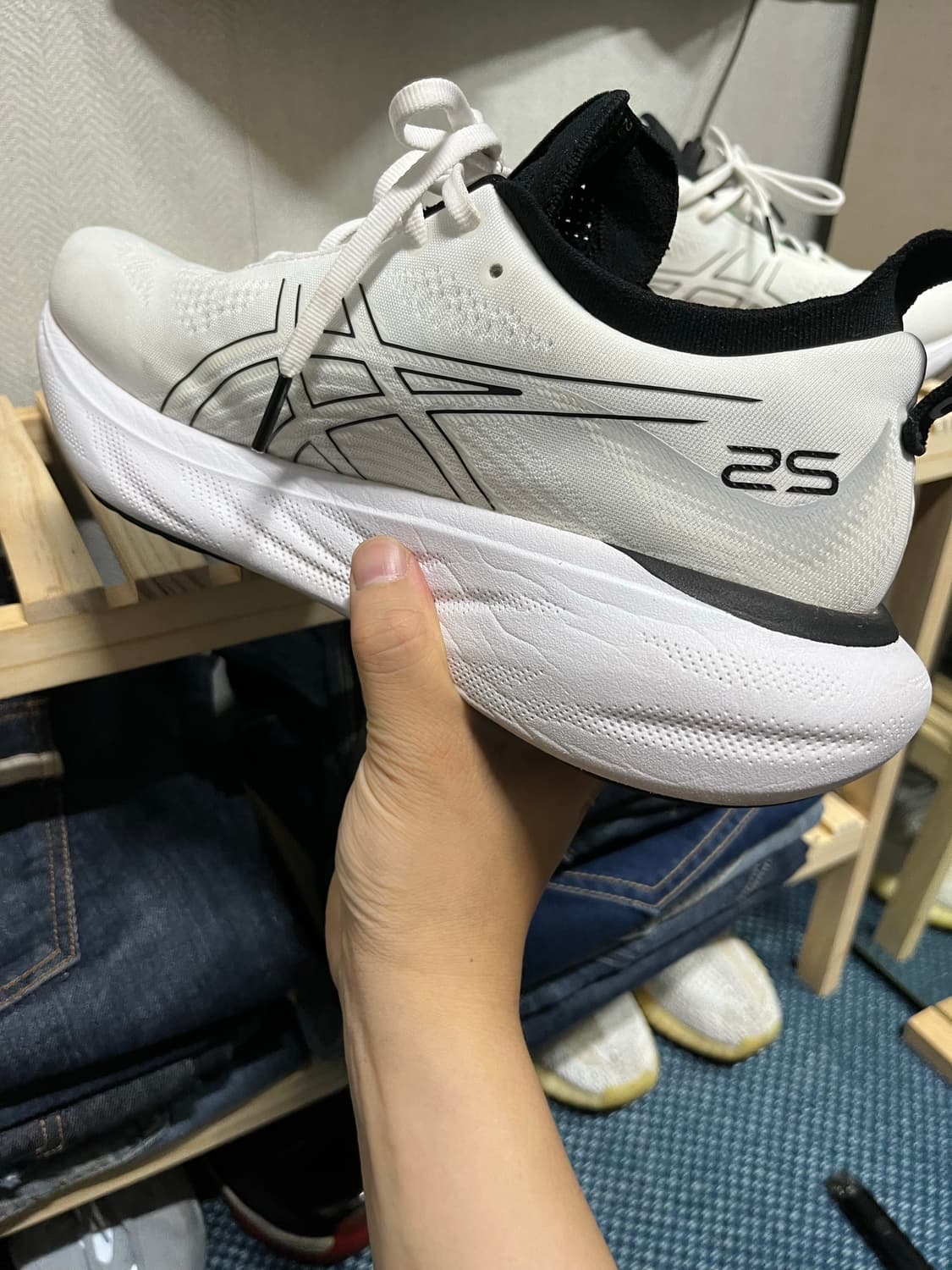 (거의새것) 아식스 젤 님버스 25 화이트 블랙 270 상품이미지4
