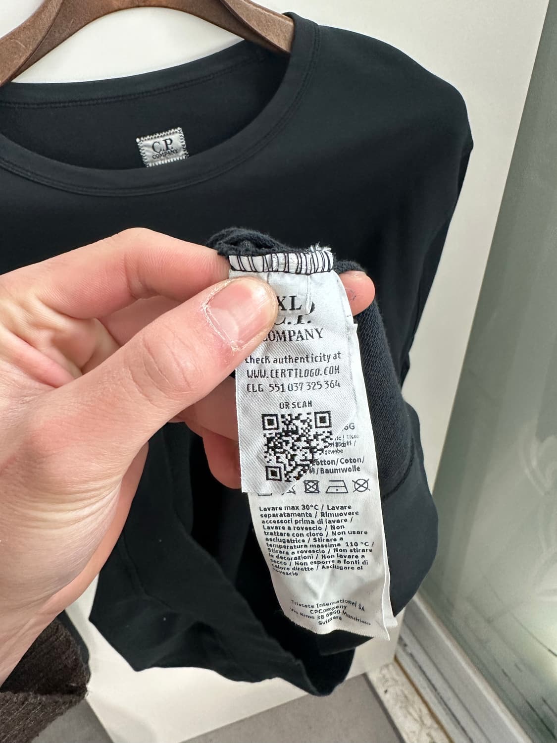 씨피컴퍼니 렌즈 블랙 긴팔 Xl(105-110)정품 상품이미지3