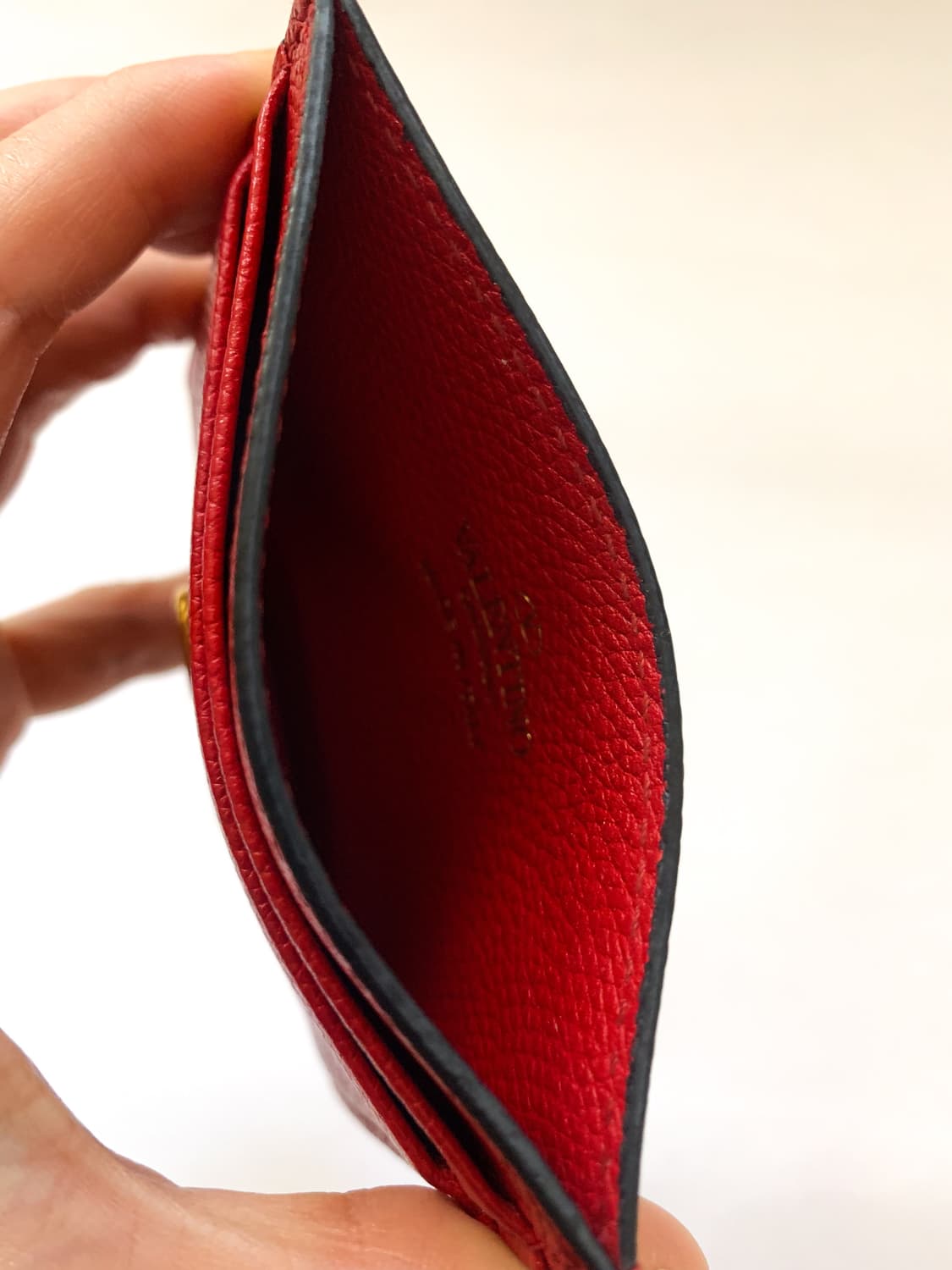 발렌티노 V 로고 가죽 카드홀더 상품이미지5