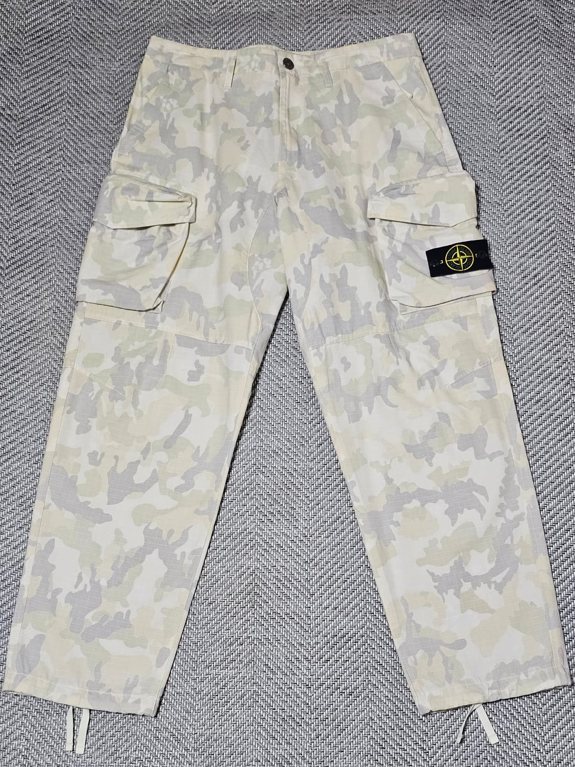 슈프림 x 스톤 아일랜드 리액티브 아이스 카모 립스탑 카고 팬츠 상품이미지1