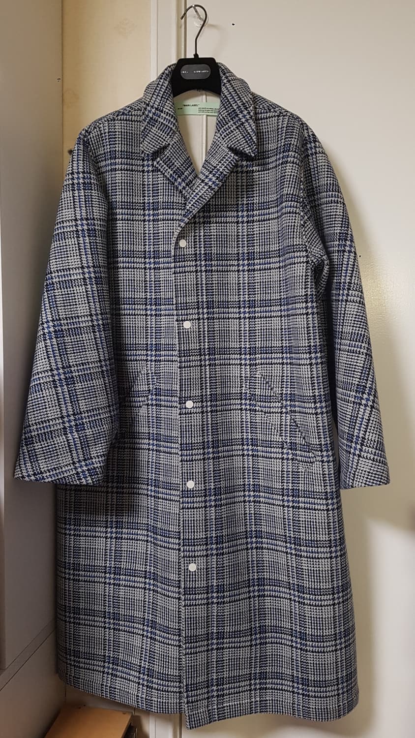 오프화이트 코트 상품이미지1