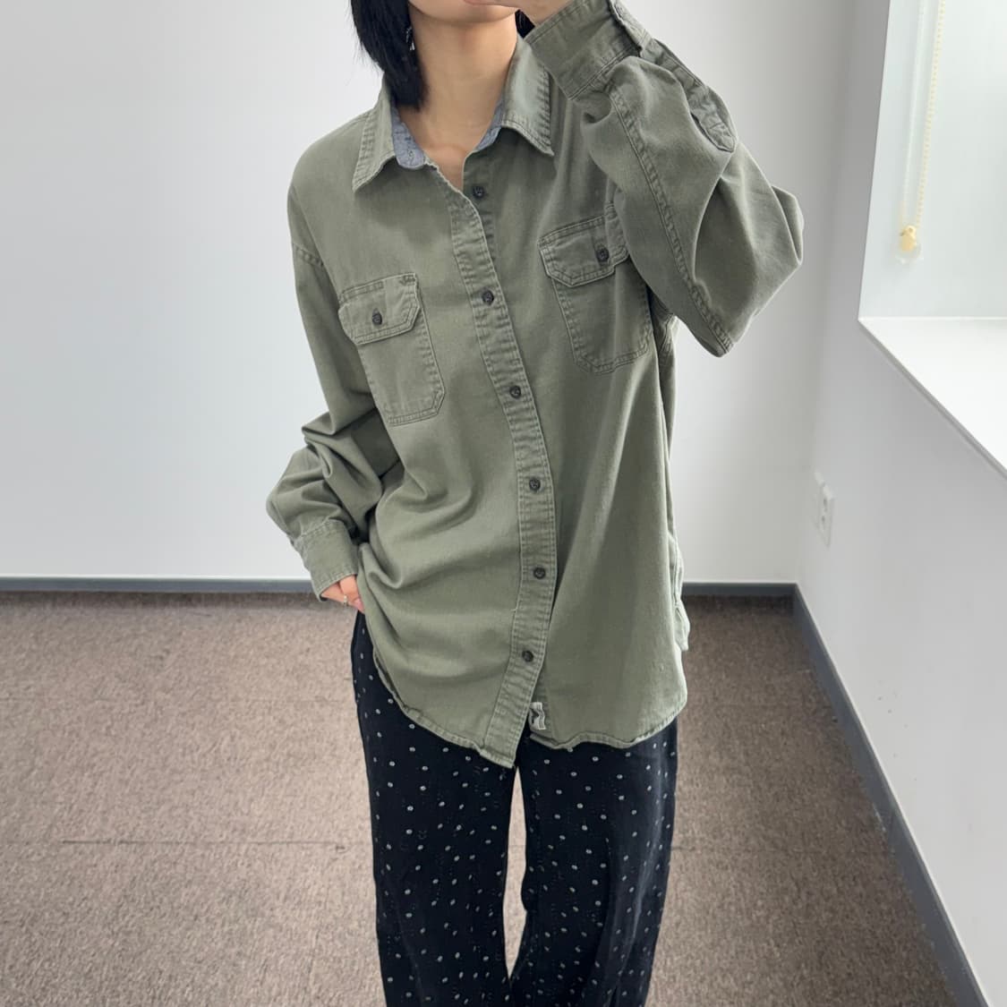 Wrangler 랭글러 카키 투포켓 셔츠 상품이미지2