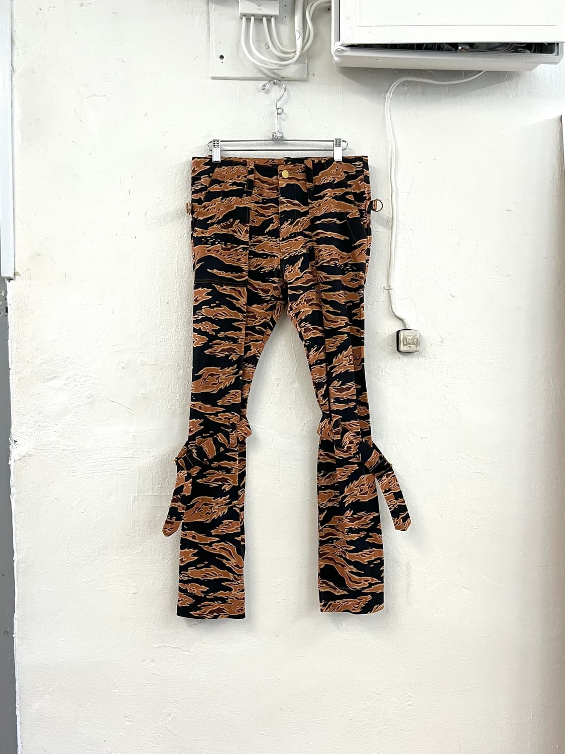 MCM 페노메논 2011AW 컬렉션 아카이브 벨트 펑크 팬츠 상품이미지3