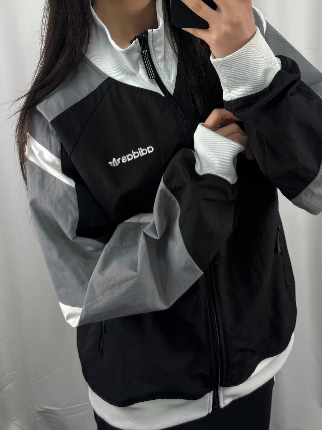 아디다스 EQT 배색 바람막이 자켓 상품이미지1