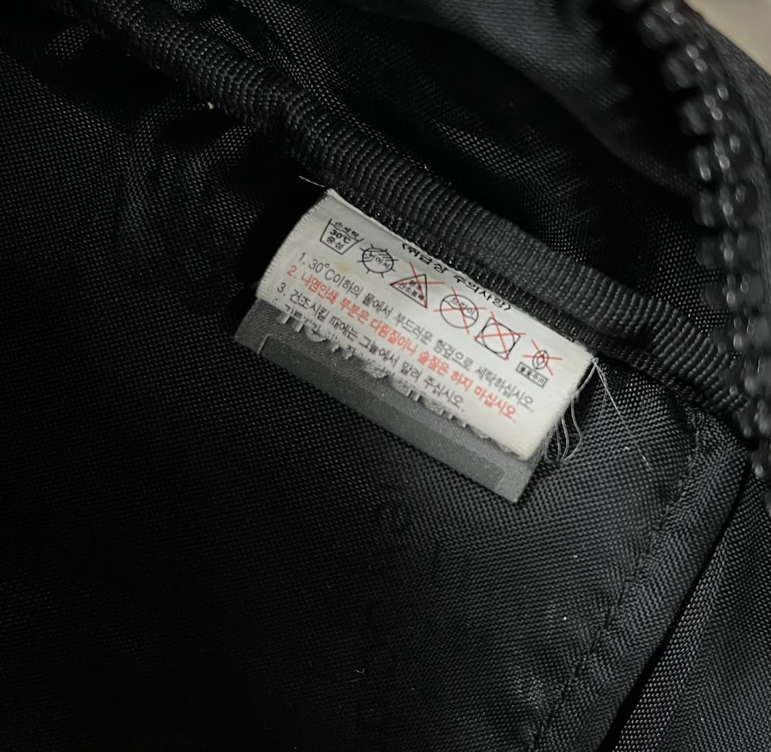 뉴발란스 정품 빅로고 메쉬 블랙 백팩 상품이미지7