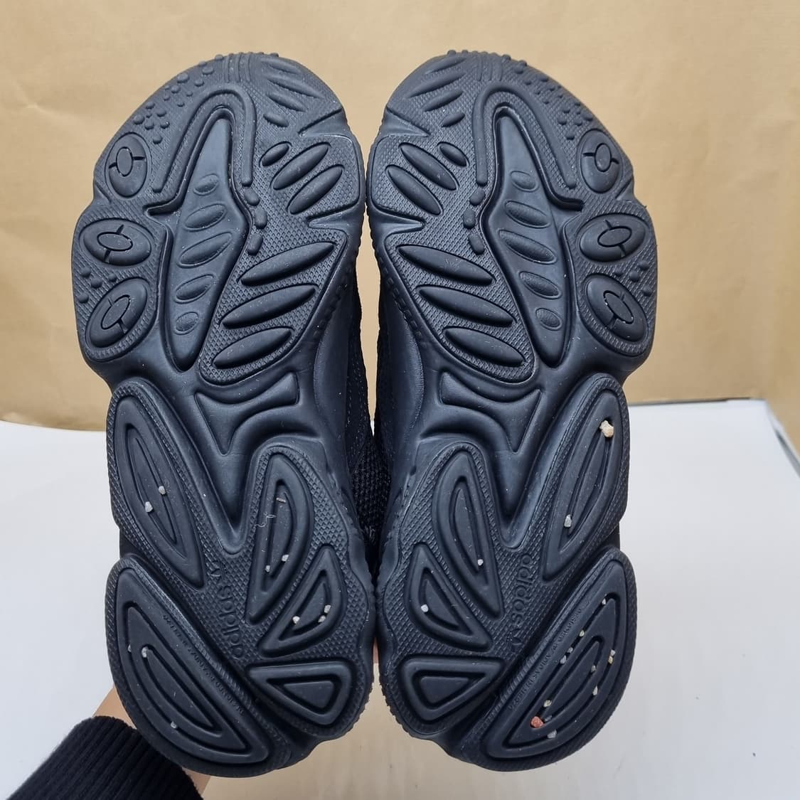 아디다스 오즈위고 올블랙 운동화250. 상품이미지3