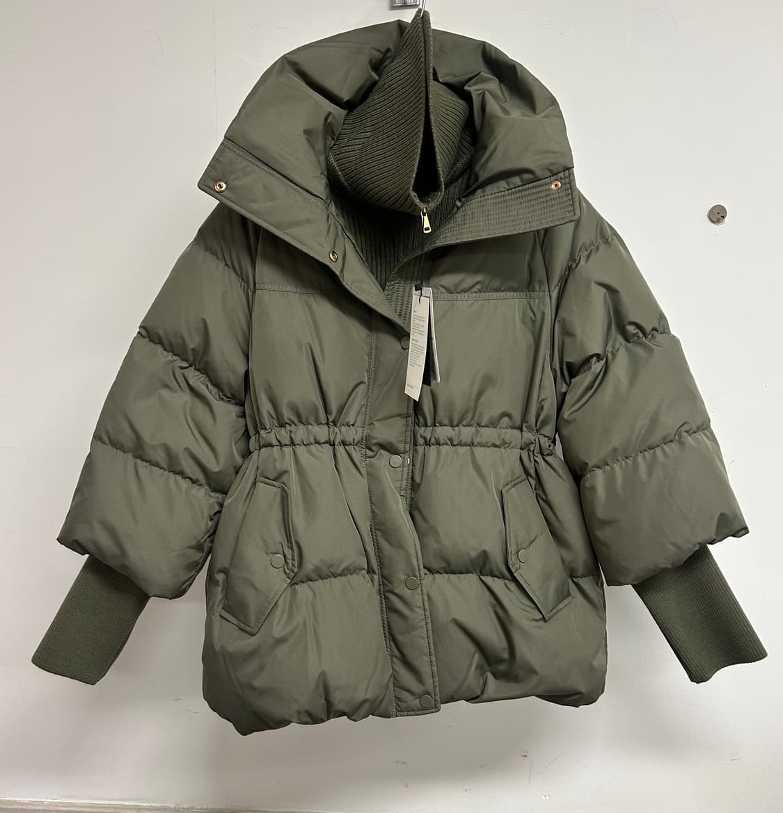The AtG 구스다운 패딩 55 올리브 상품이미지1