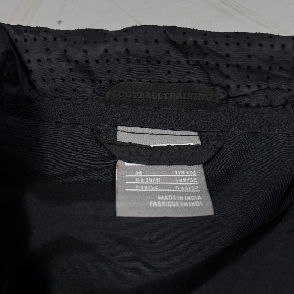 나이키 블랙 샤흐타르 바람막이 상품이미지3