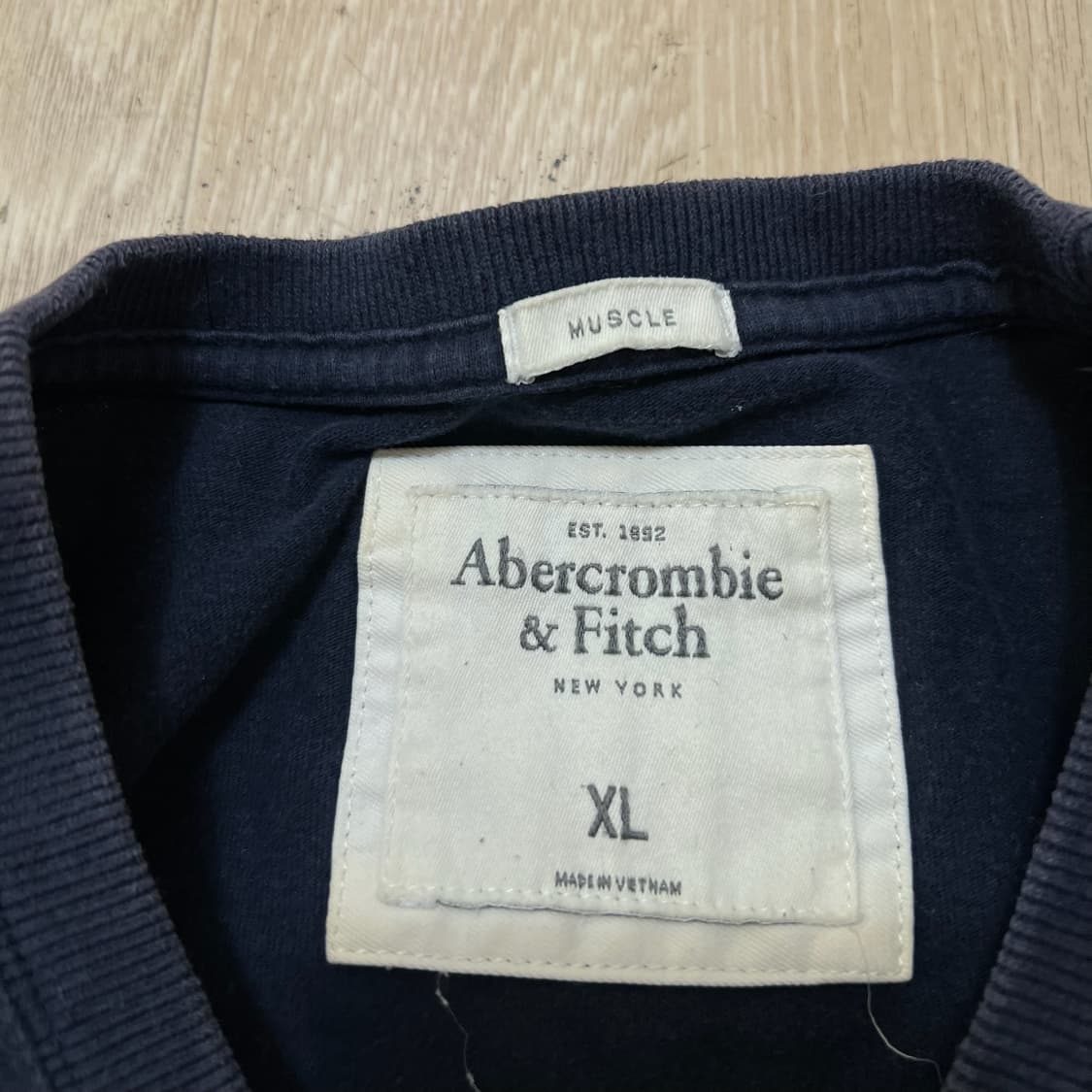 아베크롬비 빅로고 슬림핏 반팔티 XL/105  상품이미지4