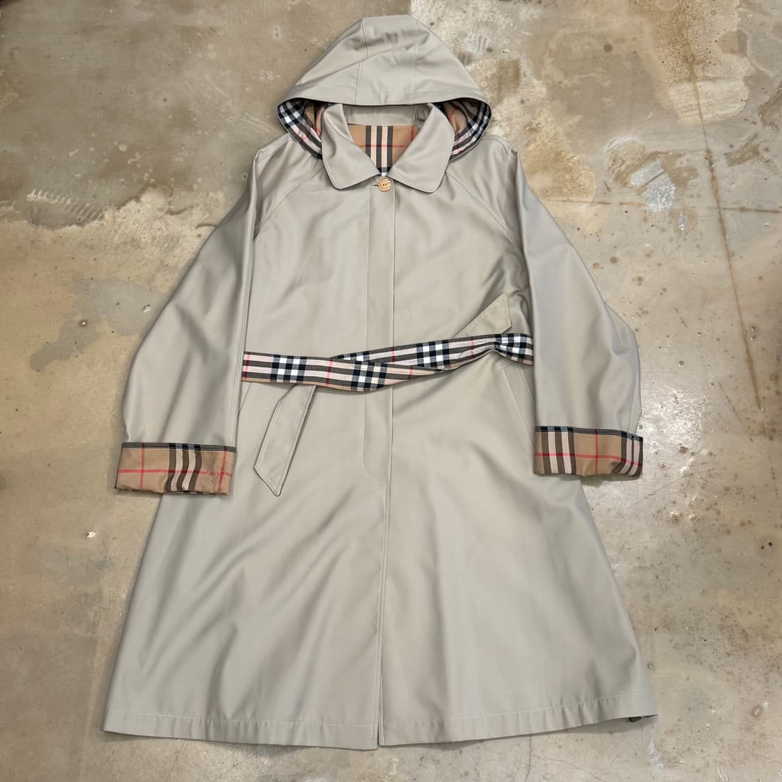 버버리 베이지 후드 트렌치 코트 상품이미지2