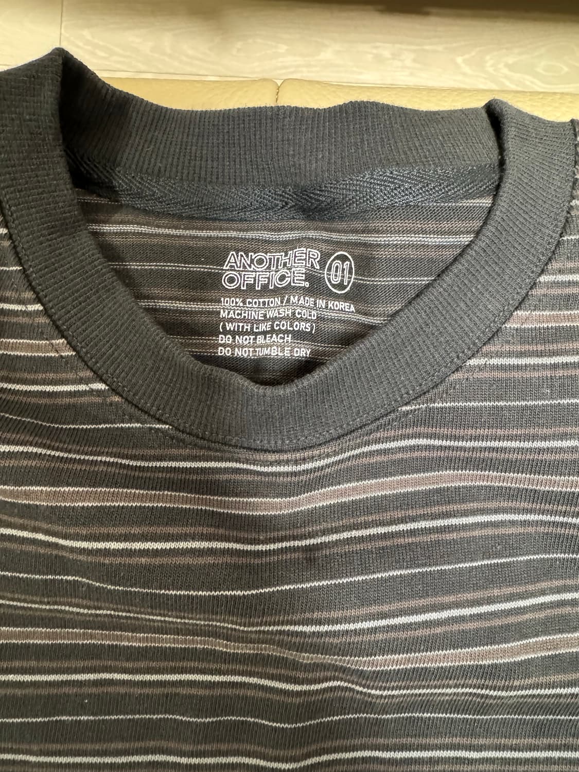 [1] 어나더오피스 멀티 스트라이프 티셔츠 상품이미지4
