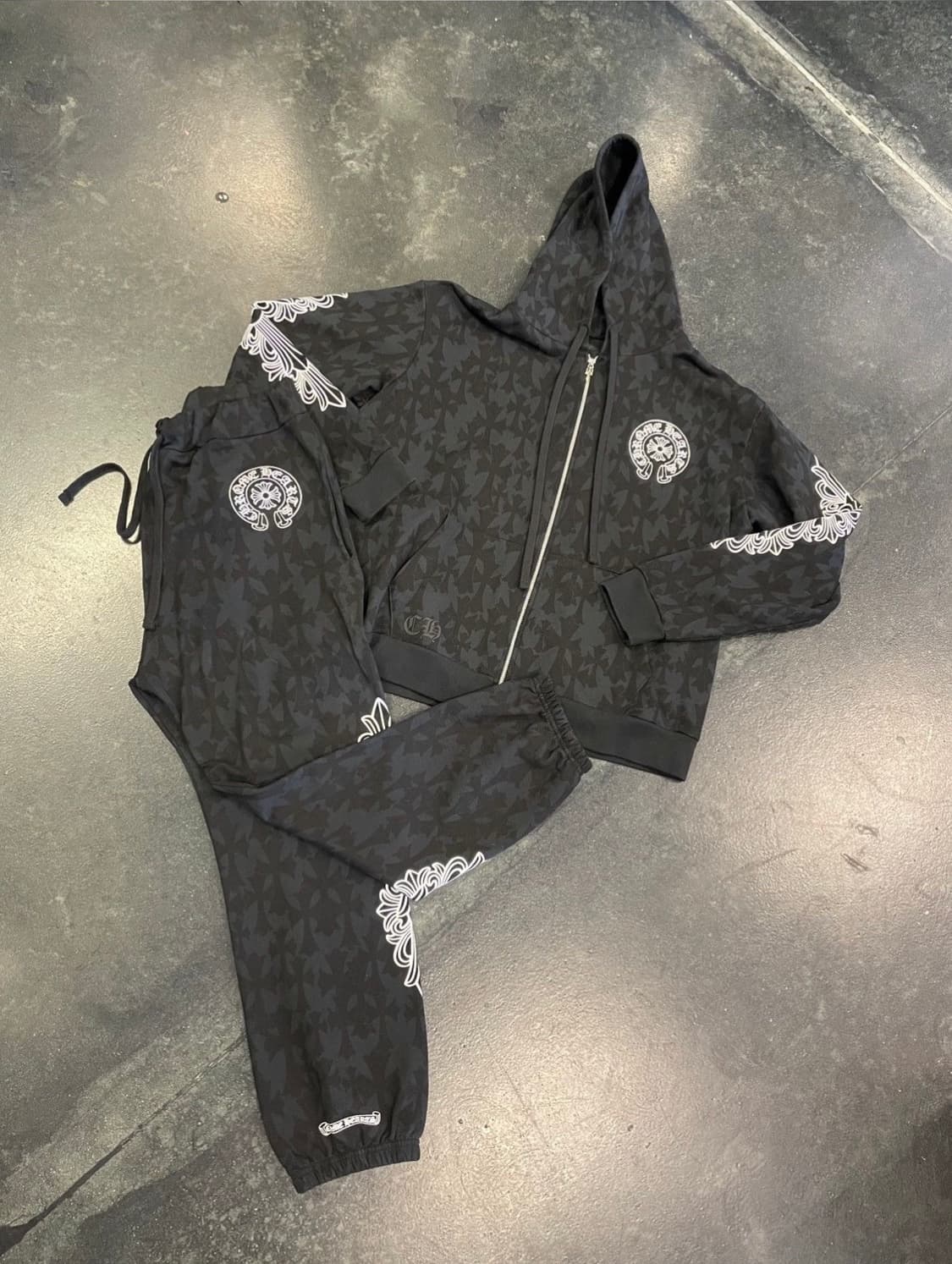 크롬하츠 세메터리 후드집업 M 상품이미지1