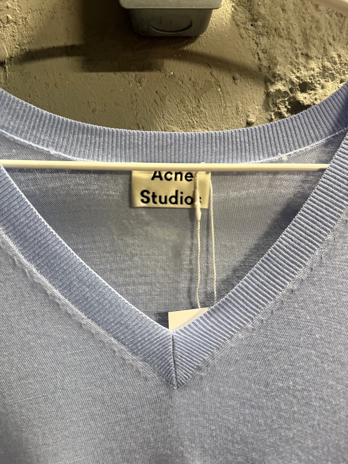 아크네스튜디오 오버핏 울 V넥 니트 스카이블루 상품이미지4