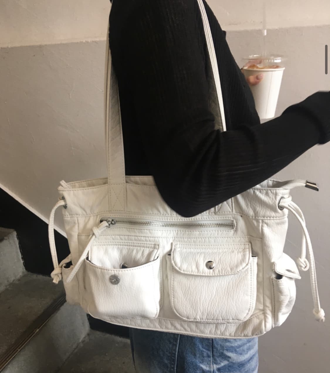 아워캐비넷 화이트 숄더백 tail shoulder bag 상품이미지3